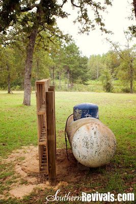 Weekend Project ~ A Pallet Garden Wall – Phase I