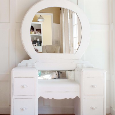 A 1940s Vanity Dresser & Mirror Revival
