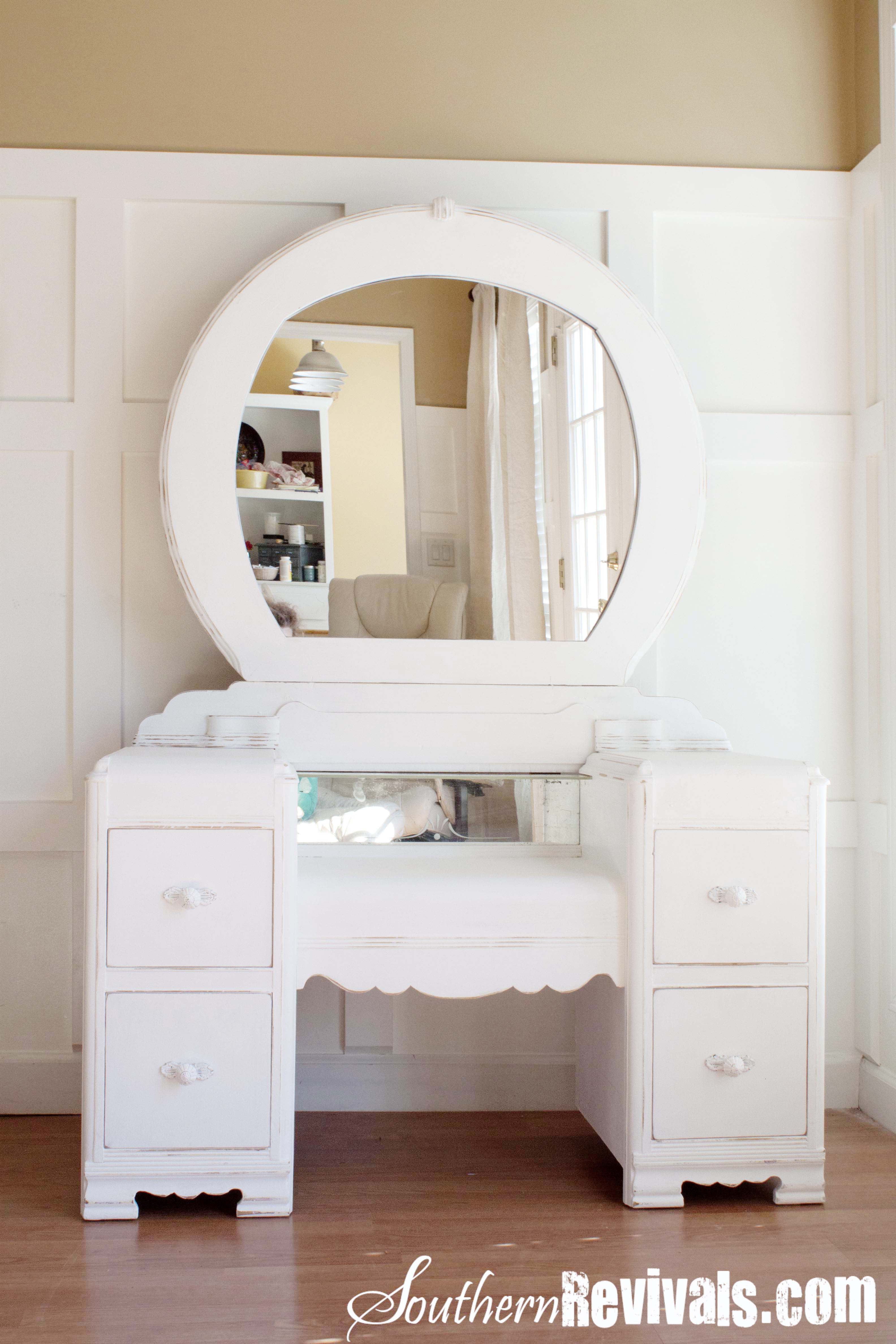 little dresser with mirror