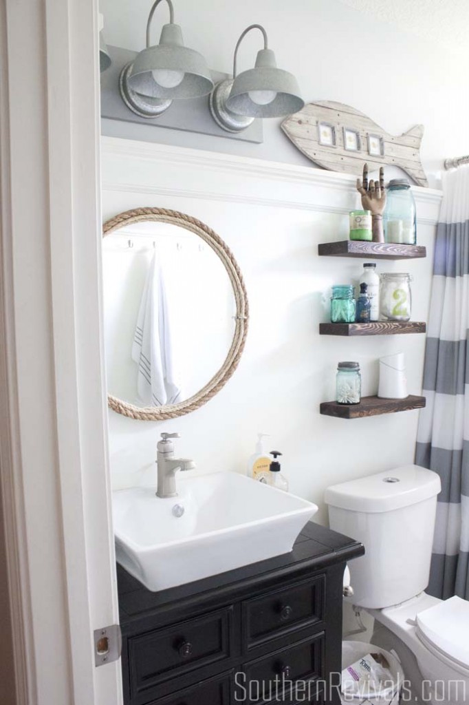 DIY Rope Bathroom Mirror Tutorial #nautical #bathroom SouthernRevivals.com