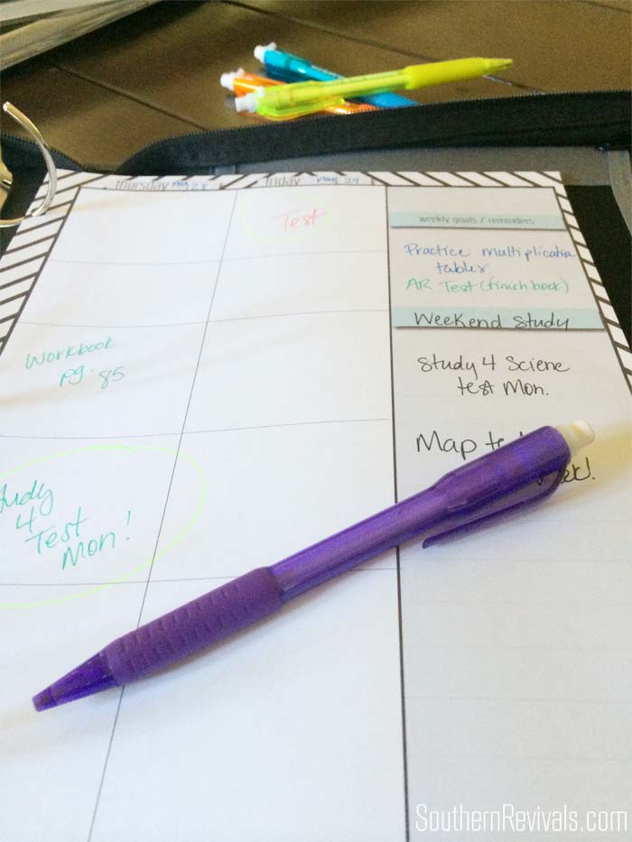 Getting Organized for Back To School | Free Student Planner Printable #BacktoSchool #FreePrintable #SouthernRevivals SouthernRevivals.com