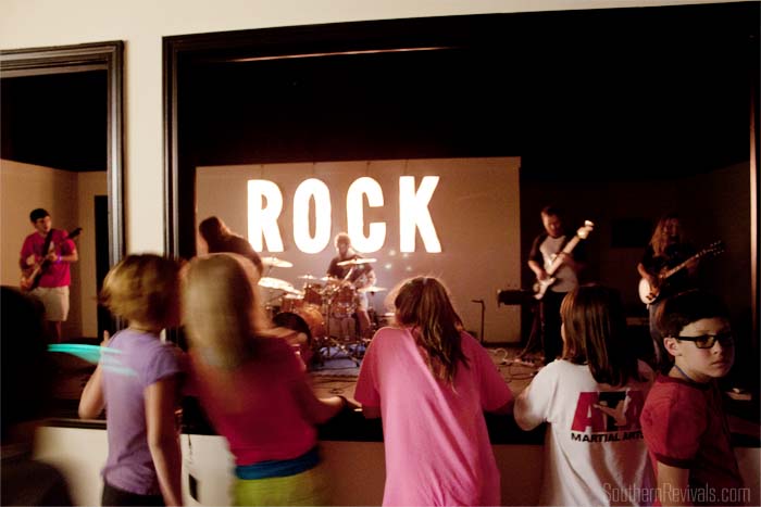 Rock N Roll Birthday Party #rocknroll #birthday #diyparty SouthernRevivals.com