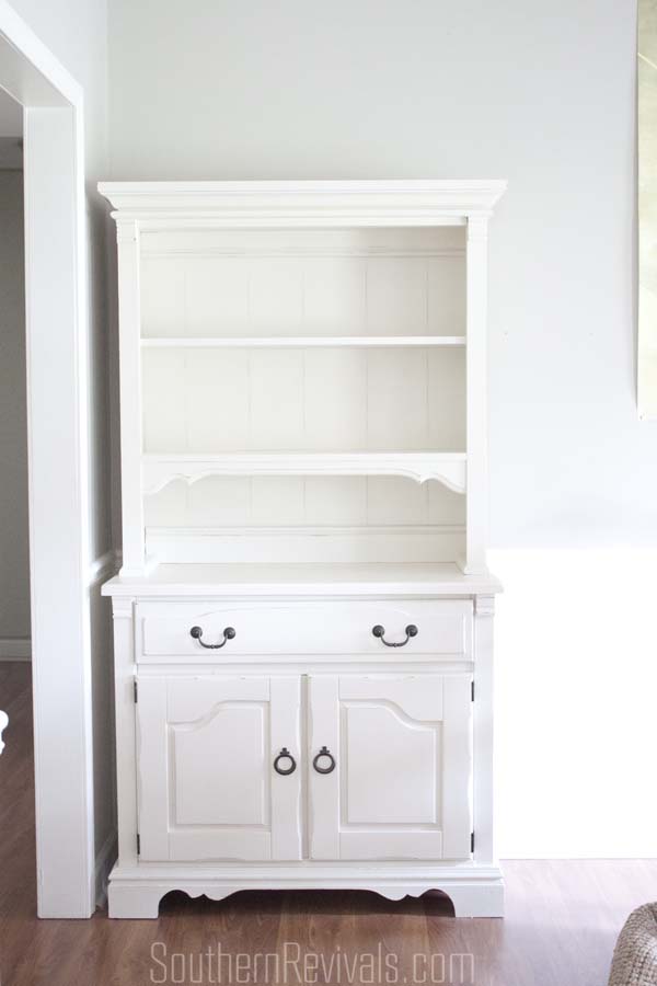 Fusion Mineral Paint Farmhouse Style China Cabinet Makeover