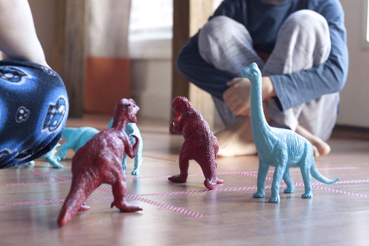 DIY Dinosaur Tic Tac Toe - a Kid's Valentine Party Game