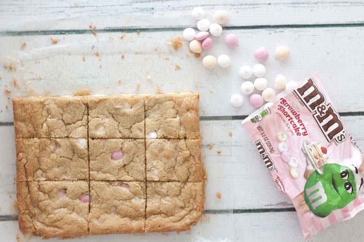 M&Ms White Strawberry Shortcake Blondies