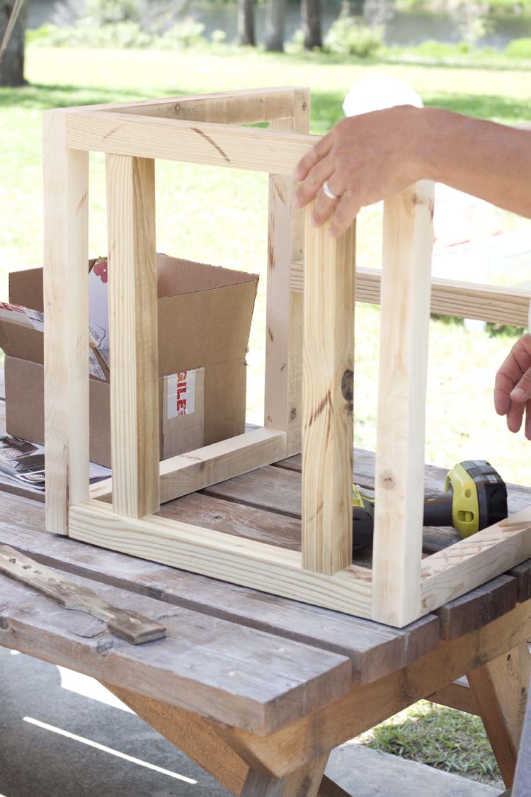 DIY Outdoor Side Table | Pottery Barn Knockoff