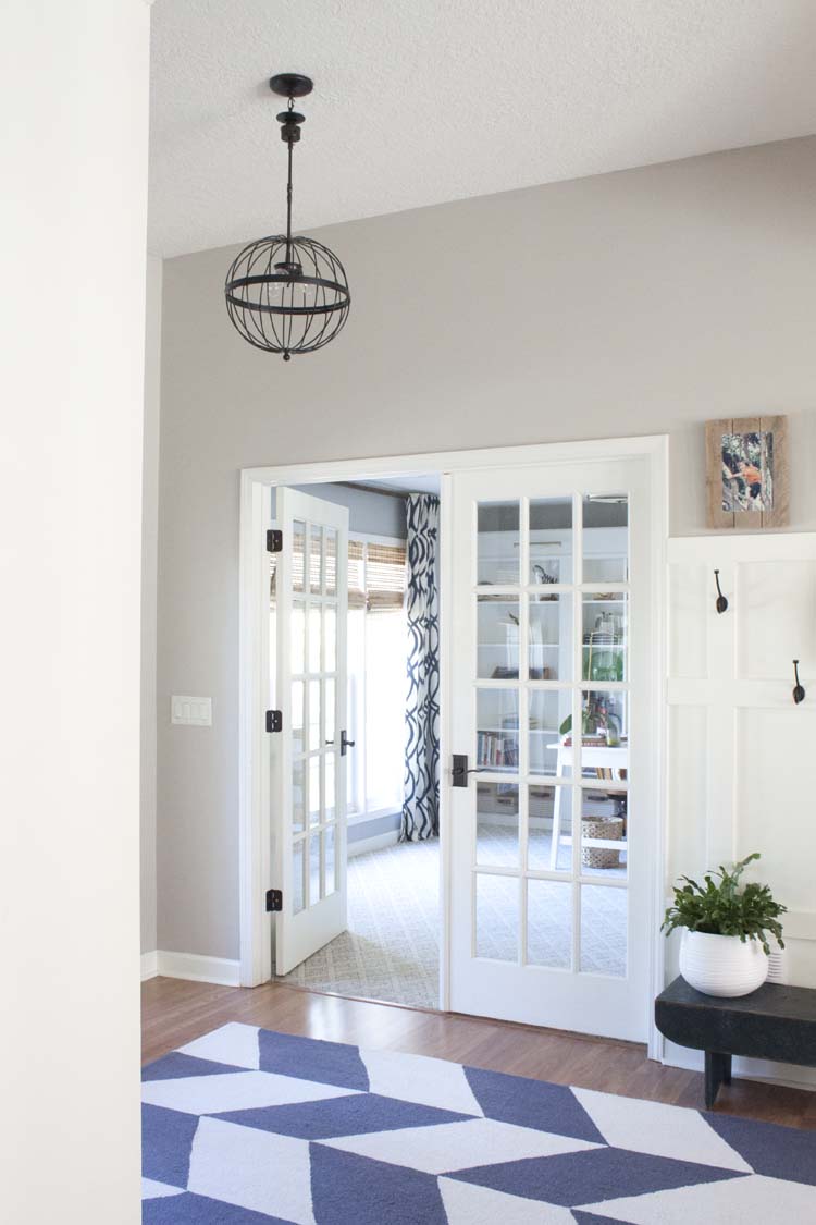 Farmhouse-style Foyer Entryway Makeover