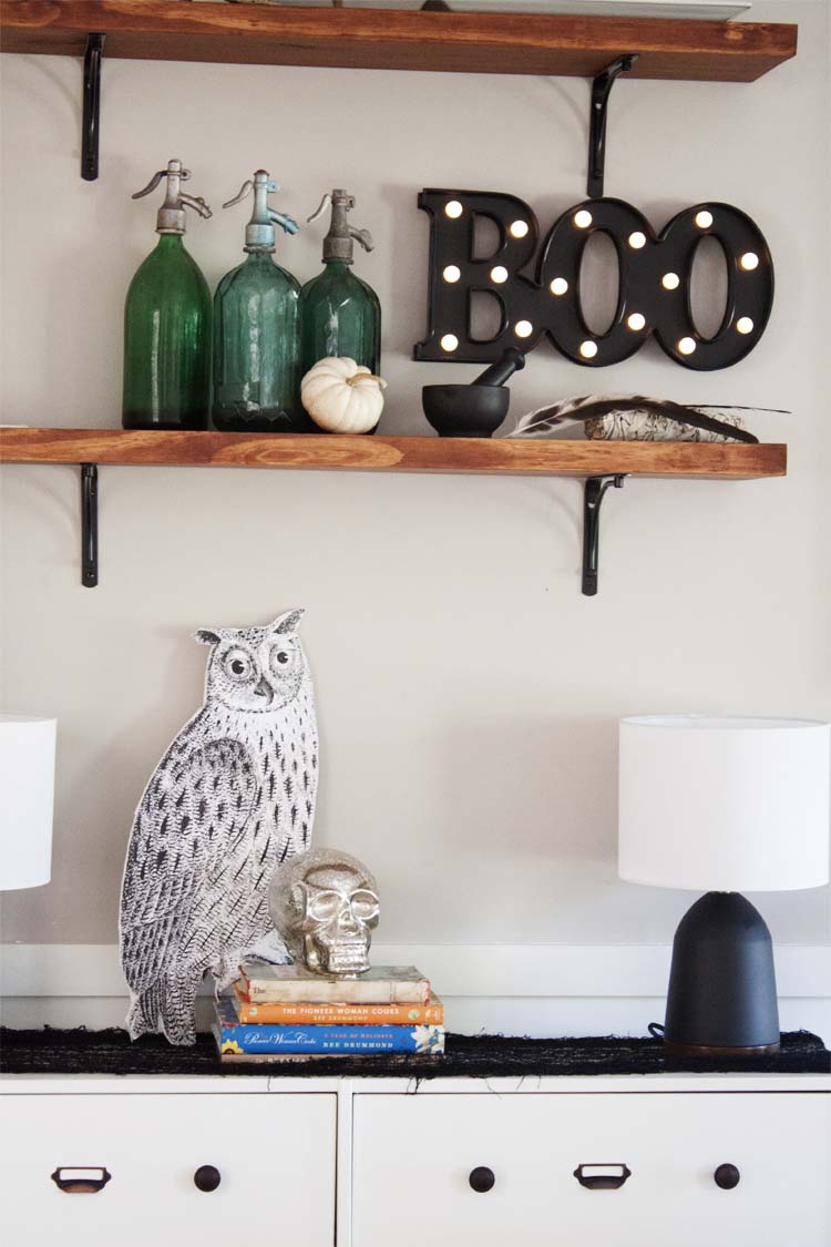 Modern Farmhouse Halloween Home Tour