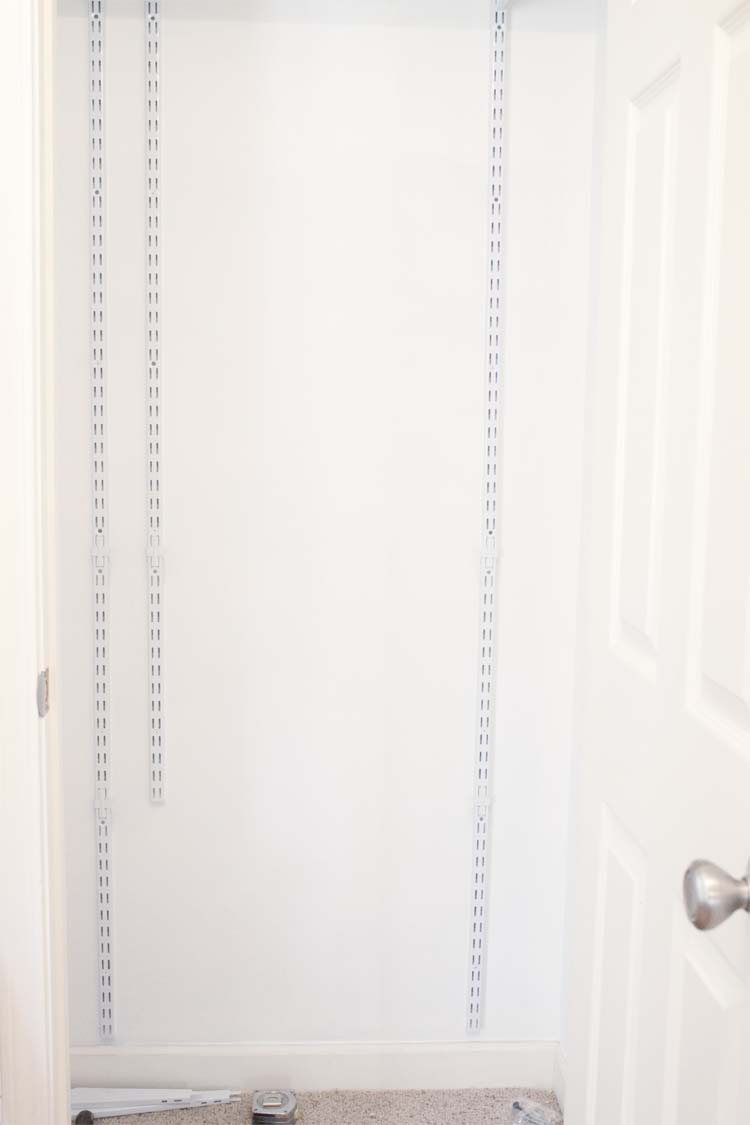 DIY Linen Closet Makeover