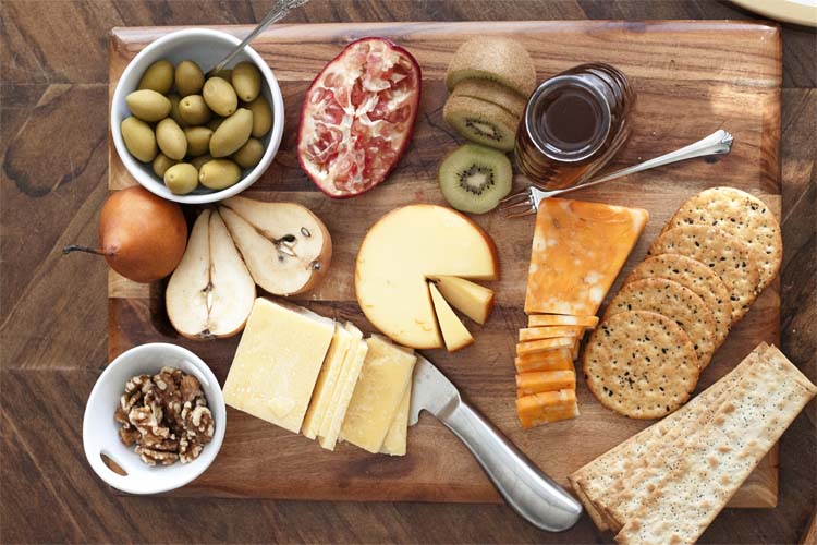 Holiday Cheese Board How-to