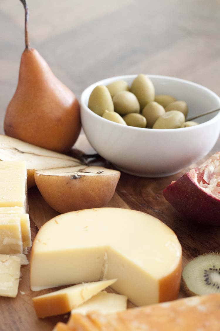 Holiday Cheese Board How-to