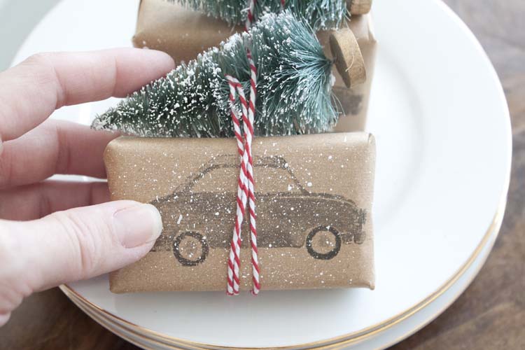 Last Minute DIY Gift Wrap Idea | FREE Printable