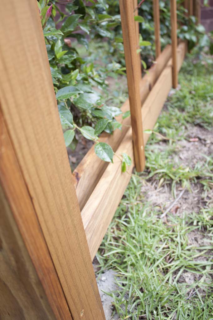 Modern DIY Garden Trellis