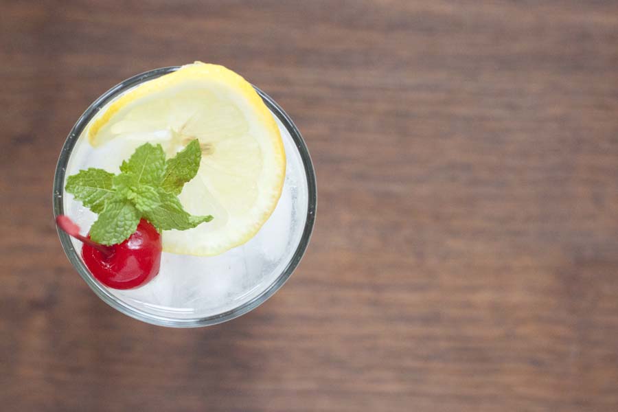 How to Make a Tom Collins Cocktail