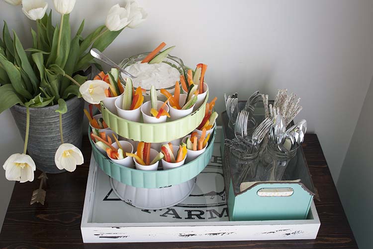 4 Ways to Style With Trays for Spring | Farmhouse-Style