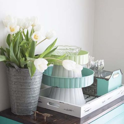 4 Ways to Style With Trays for Spring | Farmhouse-Style