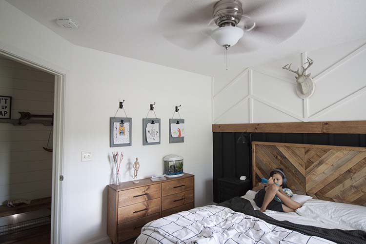 Modern Kids Bedroom Black and White