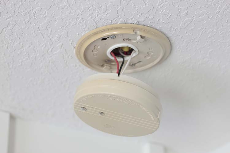 Updating Old Smoke Detectors to Smart Alarms