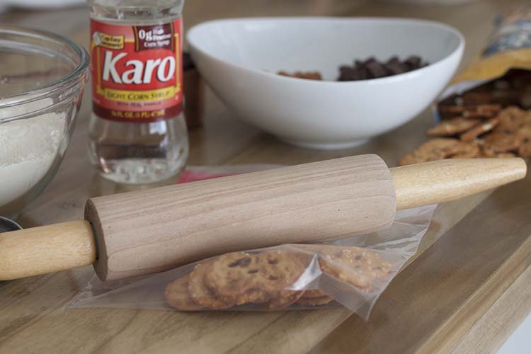 chewy-caramel-pretzel-chocolate chunk cookies